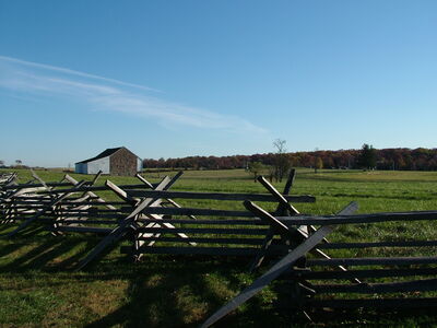 DSCF3879 - looking N at McPhersons Barn.JPG